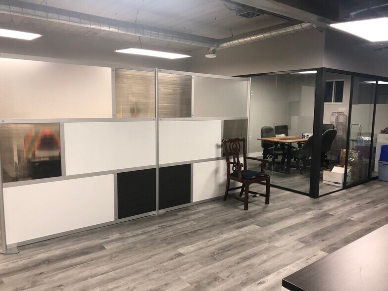 More Photos Of 866 The Queensway, Toronto Office For Lease