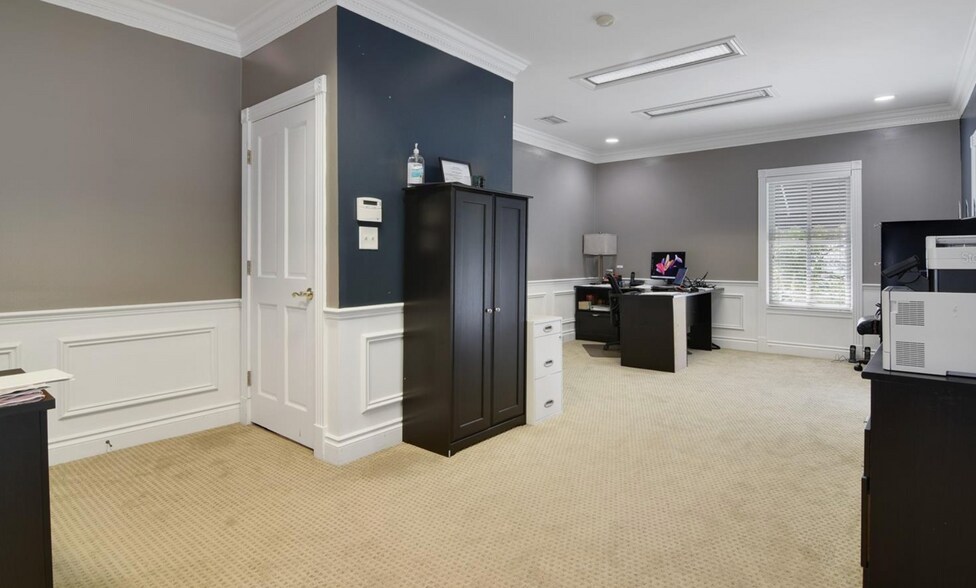 More Photos Of 851 N Donnelly St, Mount Dora Medical For Sale