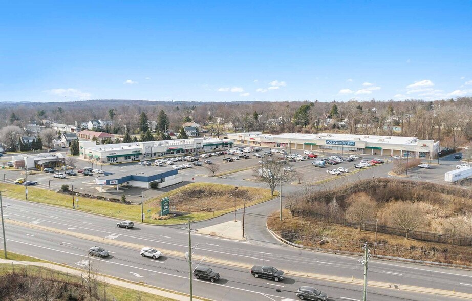 Primary Photo Of 620-644 Easton Rd, Warrington Unknown For Lease