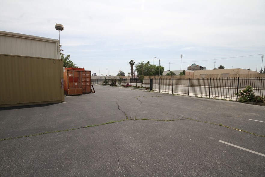 More Photos Of 444 Athol St, San Bernardino Warehouse For Sale