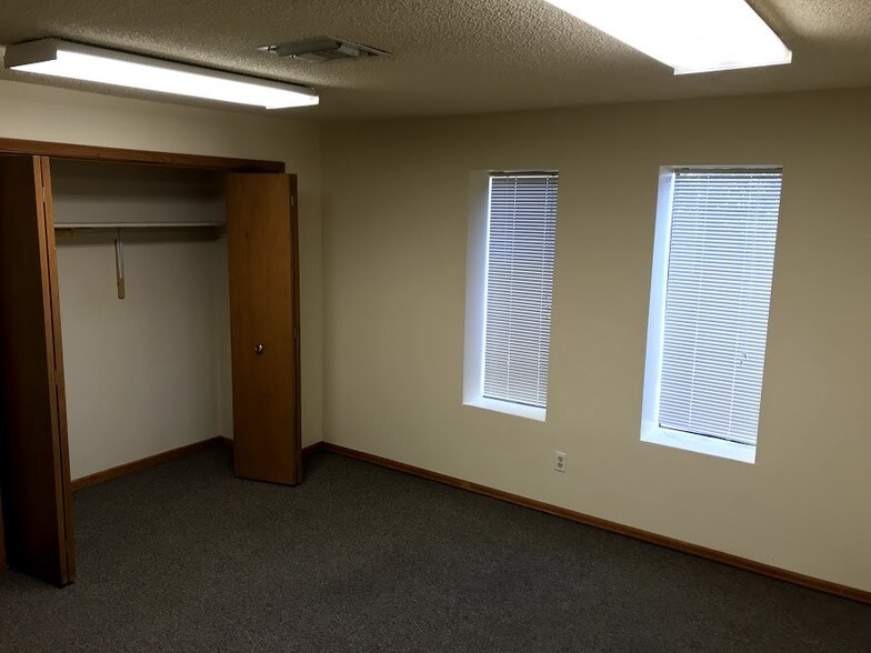 More Photos Of 3768 Norwood Dr, Littleton Warehouse For Lease