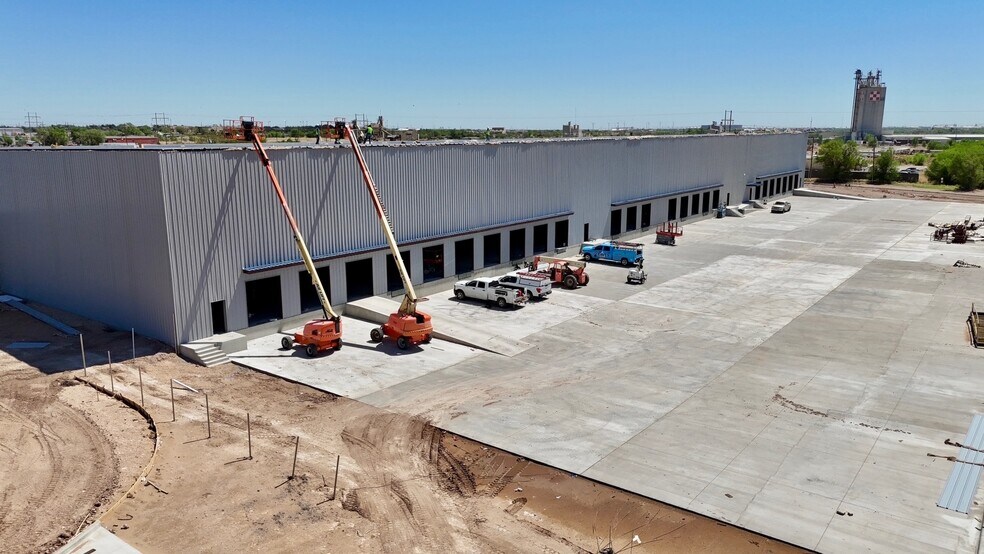 More Photos Of 230 NE Loop 289, Lubbock Industrial For Lease