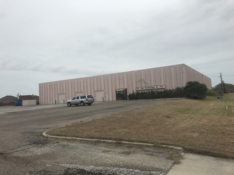 Primary Photo Of 6000 Yorktown Blvd, Corpus Christi Distribution For Lease