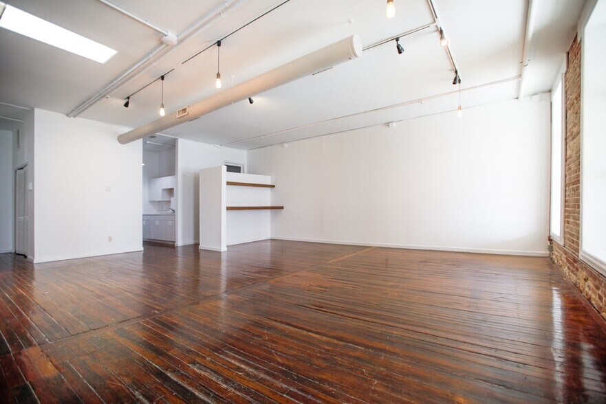 More Photos Of 218-230 Clematis St, West Palm Beach Storefront Retail Office For Lease