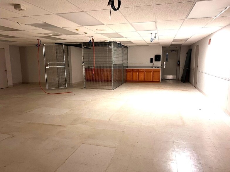 More Photos Of 1112-1128 Broadway St, Quincy Flex For Lease
