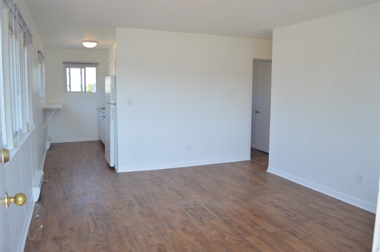 More Photos Of 1039 Sheridan Rd, Winthrop Harbor Apartments For Sale