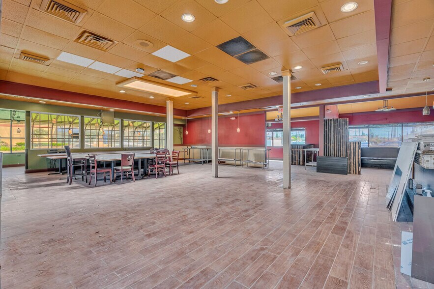 More Photos Of 437 S Azusa Ave, Azusa Restaurant For Lease