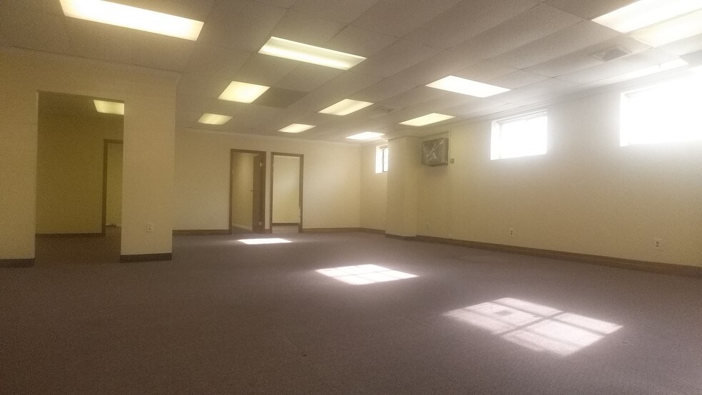 More Photos Of 30 S Ocean Ave, Freeport Loft Creative Space For Lease