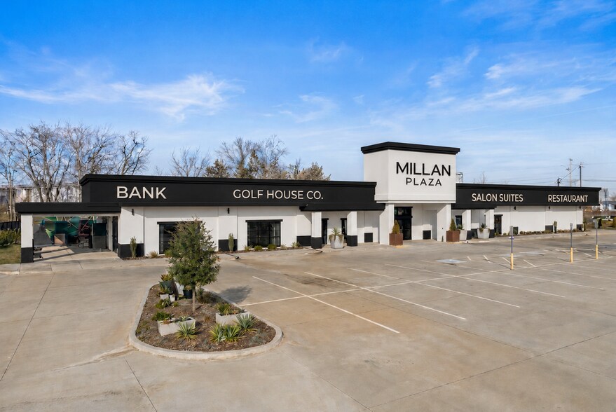 Primary Photo Of 2631 Highway 41A Byp, Clarksville Department Store For Lease