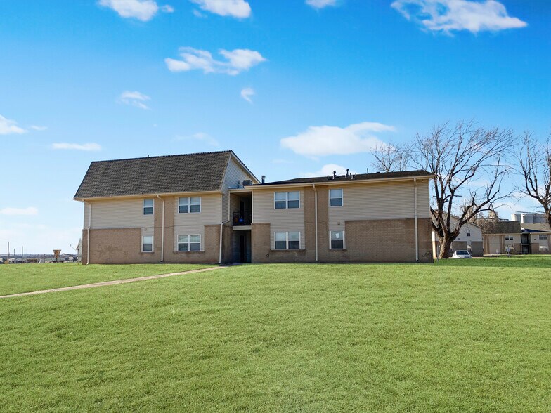 More Photos Of 500 S Leach Ave, Watonga Apartments For Sale