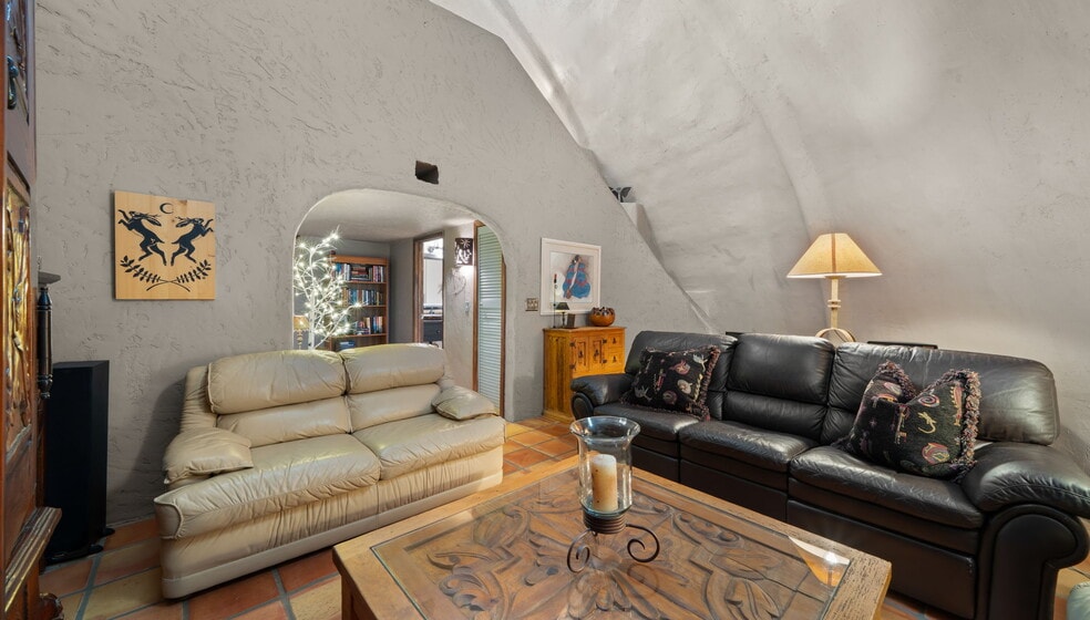 More Photos Of 1935 E Joy Ranch Rd, Phoenix Specialty For Sale