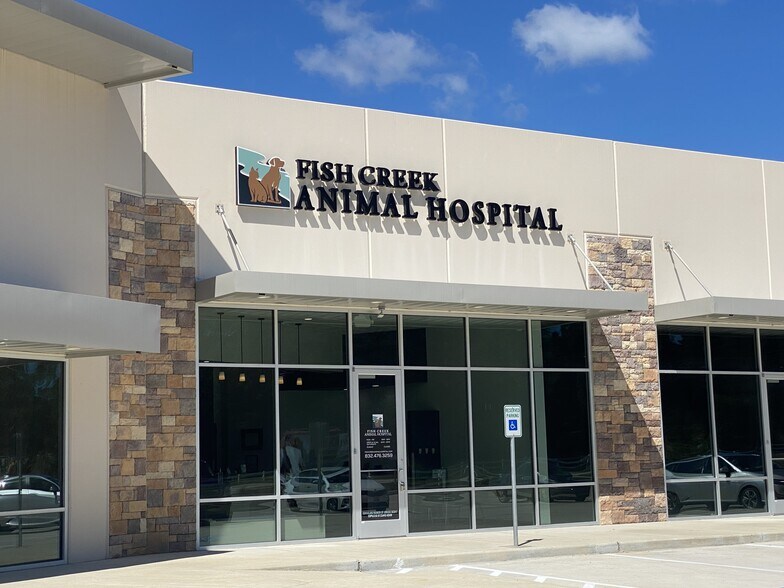 More Photos Of 618 Fish Creek Thoroughfare, Montgomery Freestanding For Sale