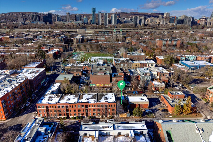 More Photos Of 2487 Rue Duvernay, Montréal Land For Sale
