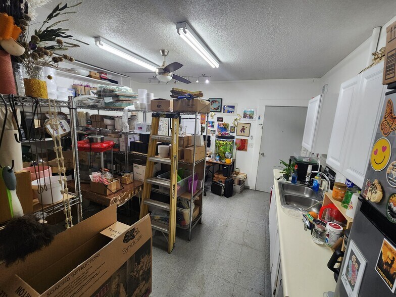 More Photos Of 1609-1611 19th St, Bakersfield General Retail For Lease