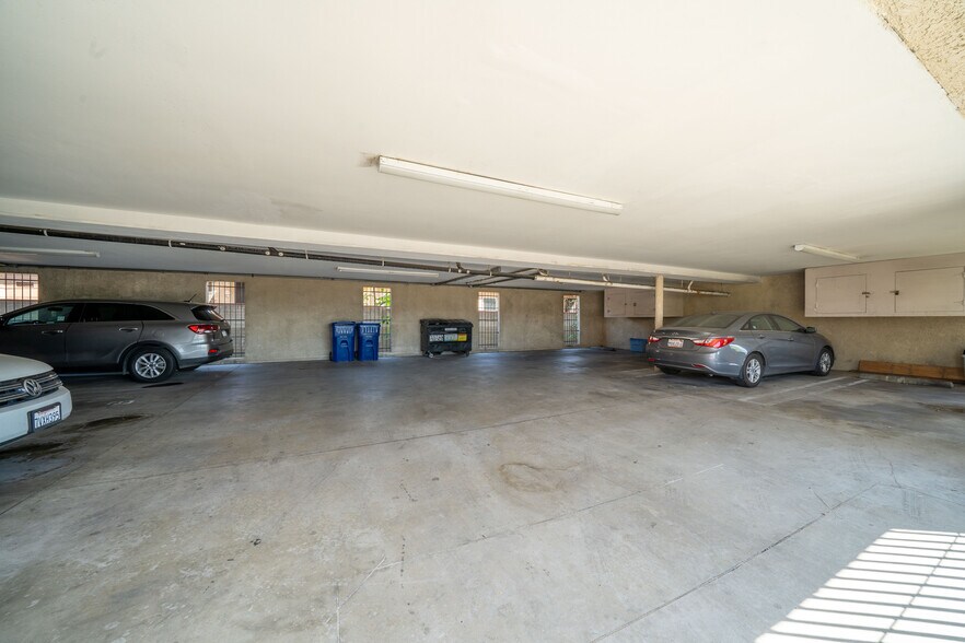 More Photos Of 6003 Craner Ave, North Hollywood Apartments For Sale