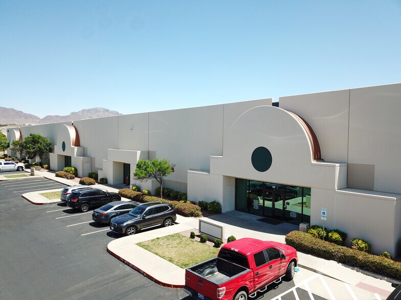 More Photos Of 7730 Market Center, El Paso Showroom For Lease