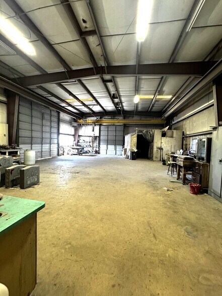 More Photos Of 300 Palm Dr, Corpus Christi Warehouse For Sale