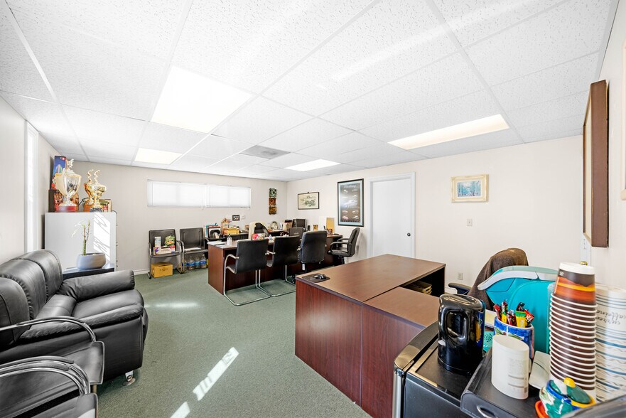 More Photos Of 4100 W Commonwealth Ave, Fullerton Office For Sale