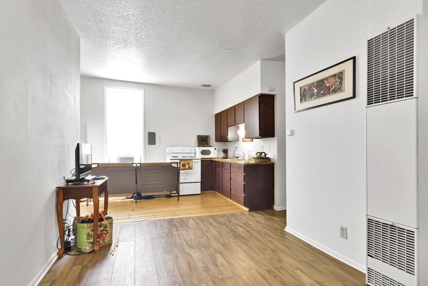 More Photos Of 16 N Main St, Payette Storefront Retail Residential For Sale