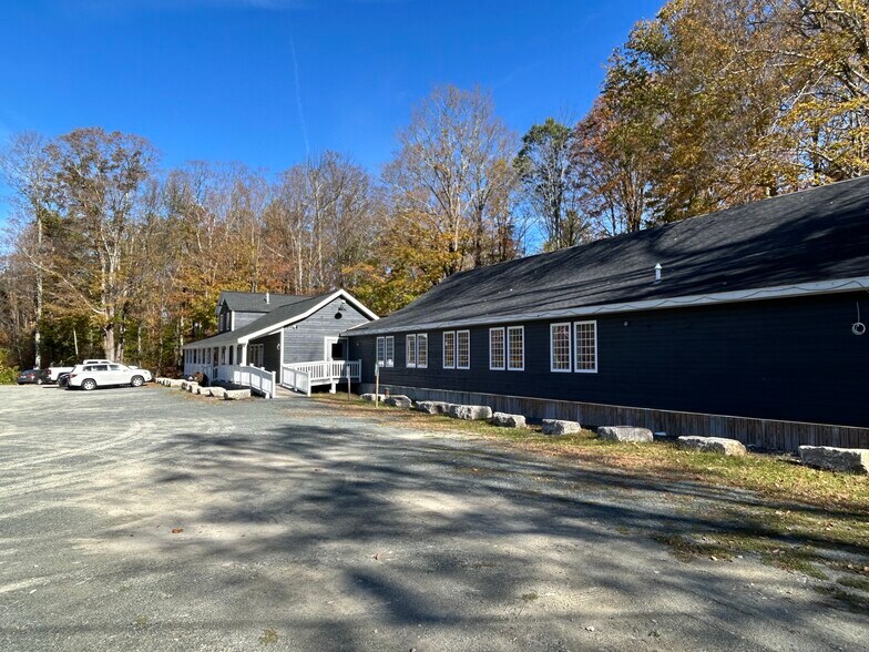 More Photos Of 17 Cherry Plain Sq, Berlin Restaurant For Sale