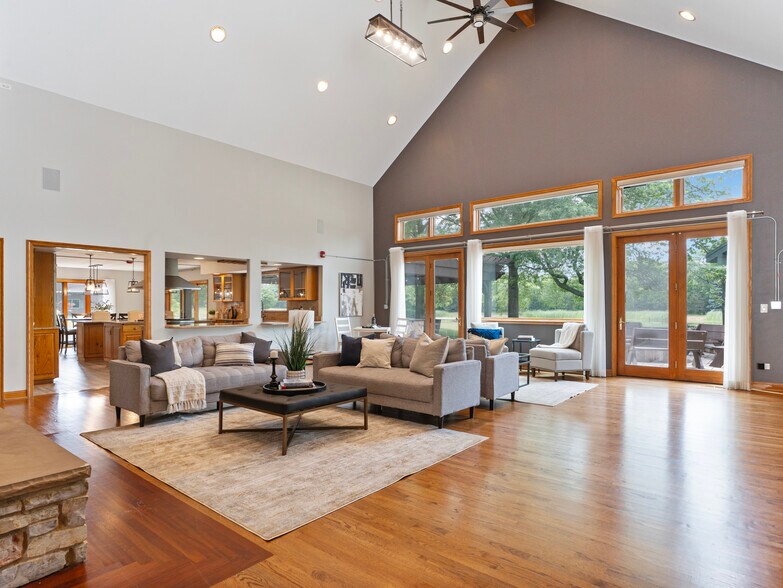 More Photos Of 22660 S Harlem Ave, Frankfort Flex For Sale