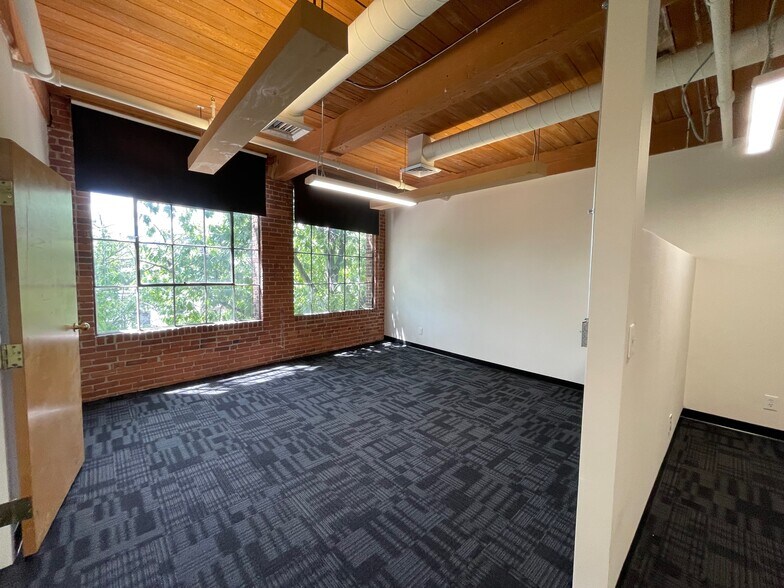 More Photos Of 48 Grove St, Somerville Office For Lease