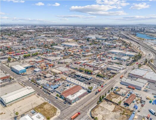 More Photos Of 200 N Broad Ave, Wilmington Warehouse For Sale