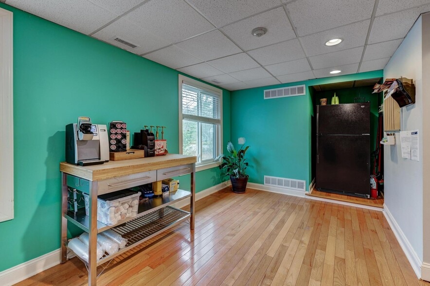 More Photos Of 105 Atsion Rd, Medford Medical For Sale