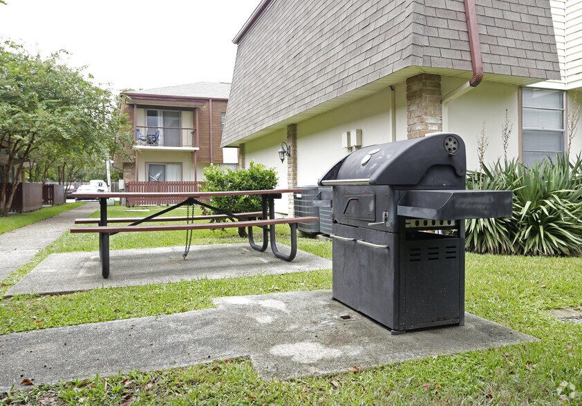 More Photos Of 1901 Lafayette St, Gretna Apartments For Sale