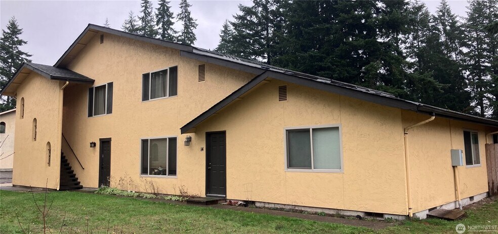 More Photos Of 1125 N 13th St, Shelton Multifamily For Sale