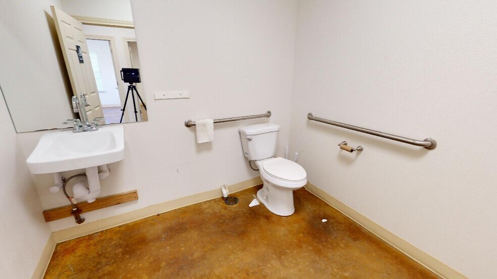 More Photos Of 11618 Nacogdoches Rd, San Antonio Warehouse For Lease