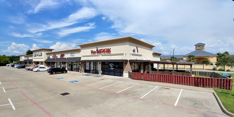 Primary Photo Of 5700 Highway 6, Houston Storefront For Lease