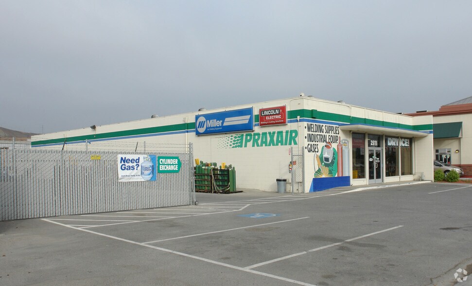 More Photos Of 2971 Monterey Rd, San Jose Showroom For Sale