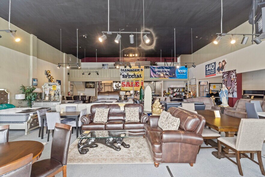 More Photos Of 305 Airport Blvd, South San Francisco Storefront For Sale