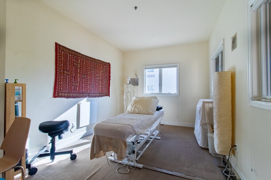 More Photos Of 1503 Yarmouth Ave, Boulder Office For Sale