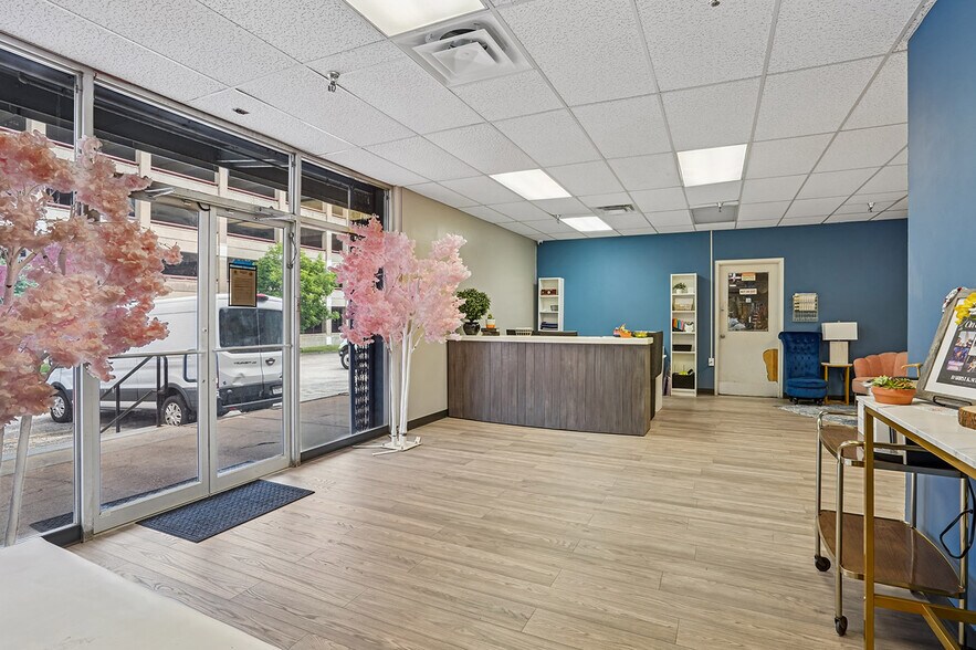 More Photos Of 2820 Market St, Saint Louis Warehouse For Sale