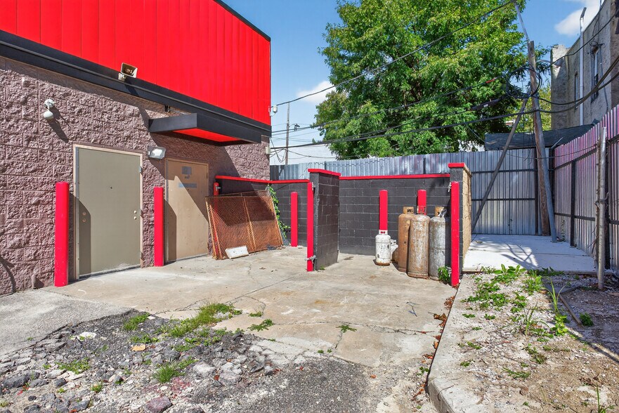 More Photos Of 1925 W Allegheny Ave, Philadelphia Freestanding For Sale