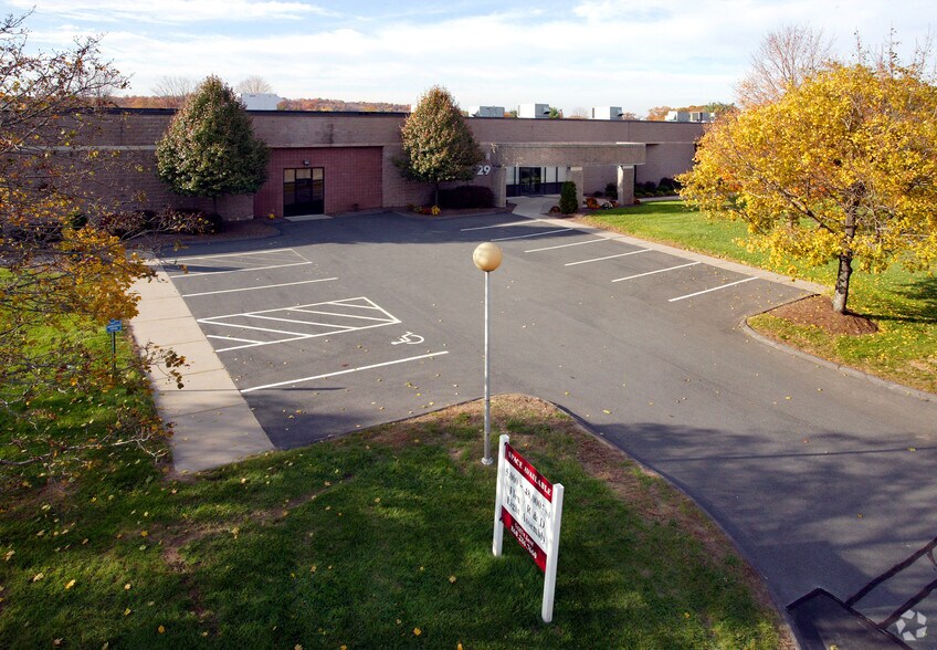 More Photos Of 29-35 Griffin Rd S, Bloomfield Light Manufacturing For Lease