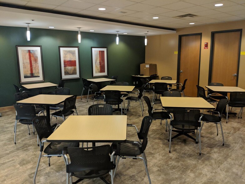 More Photos Of 1530 Layton Hills Parkway, Layton Office For Lease