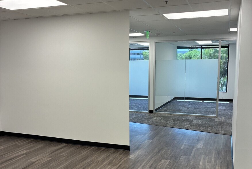 More Photos Of 5050 N 40th St, Phoenix Office For Lease