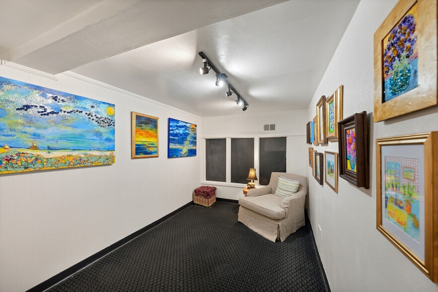 More Photos Of 515 22nd St, Galveston General Retail For Sale