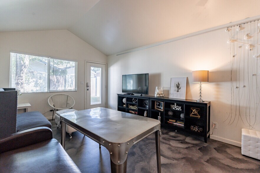More Photos Of 2301-2309 S College Ave, Tempe Apartments For Sale