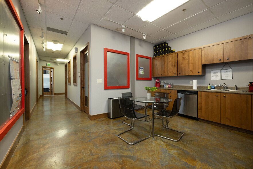 More Photos Of 1099 Capitol St, Eagle Office For Sale