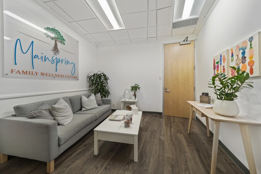 More Photos Of 1501 Westcliff Dr, Newport Beach Medical For Lease