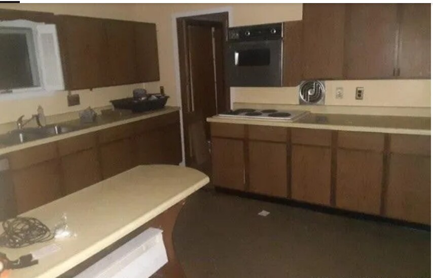 More Photos Of 12-14 High St, Houlton Multifamily For Sale