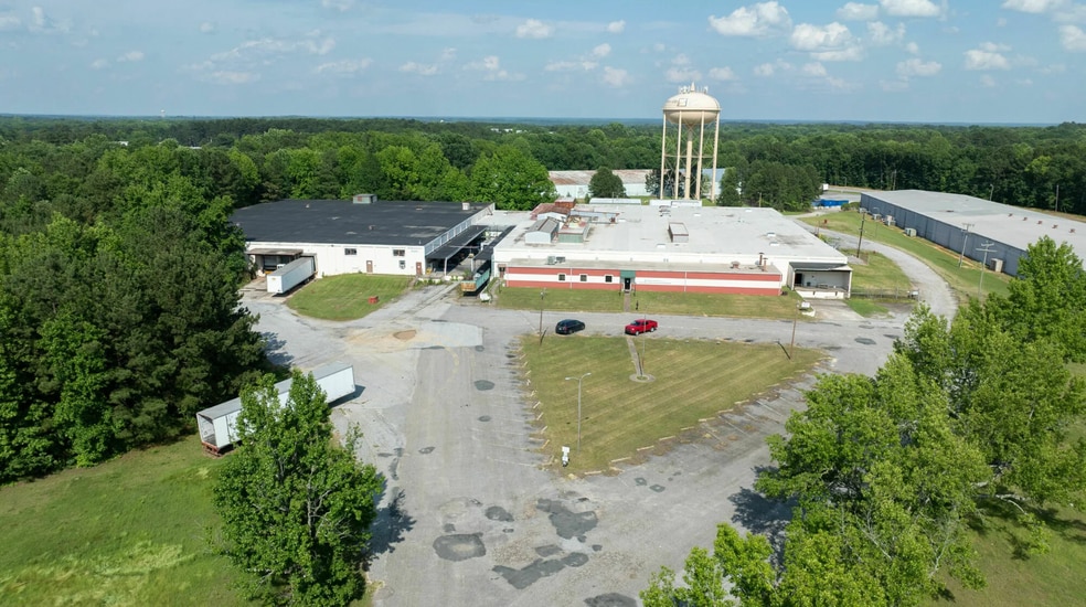 More Photos Of 584 Highway 28 S, Abbeville Warehouse For Lease