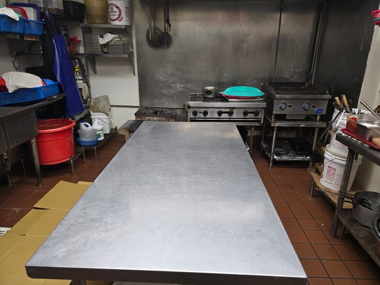 More Photos Of 16441 Pioneer Blvd, Norwalk Unknown For Lease