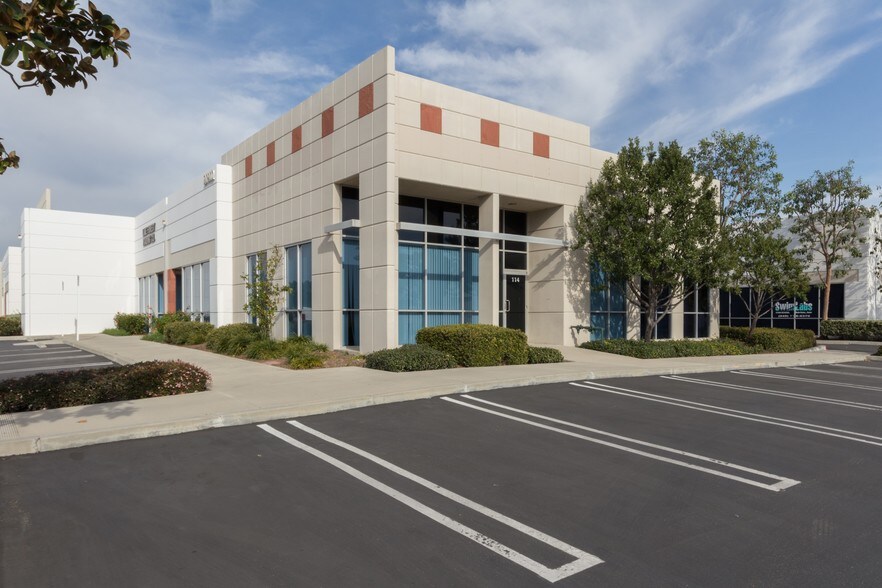 More Photos Of 20984 Bake Pky, Lake Forest Warehouse For Sale
