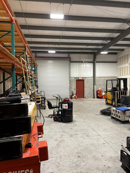 More Photos Of 715 Golden Spike Ln, Sanford Warehouse For Lease