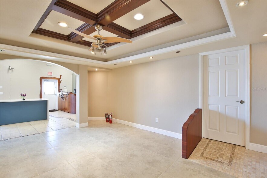 More Photos Of 2430 17th St, Sarasota Freestanding For Sale